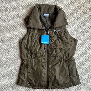 NWT Columbia vest. Beautiful fitted, ladies medium vest in an olive green color.